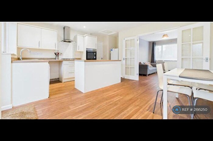 3 Bedroom Bungalow To Rent In Alberta Close, Ipswich, IP5