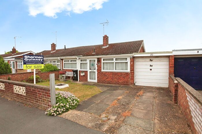 2 Bedroom Semi-Detached Bungalow For Sale In Lawson Avenue, Peterborough, PE2