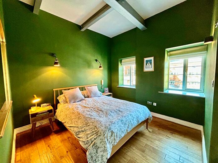 2 Bedroom Apartment For Sale In Spencer Street, Birmingham, B18