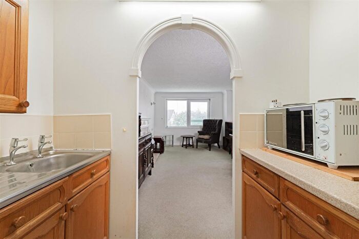 1 Bedroom Flat For Sale In Homecherry House, High Road, Loughton, IG10