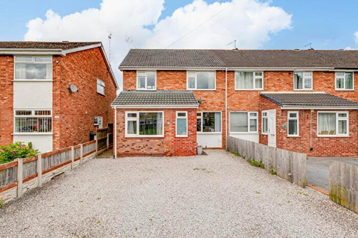 4 Bedroom End Of Terrace House For Sale In Oldfield Drive, Vicars Cross, CH3