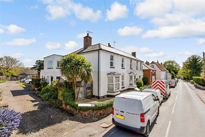 2 Bedroom Maisonette For Sale In Lower Street, Eastry, Sandwich, Kent, CT13