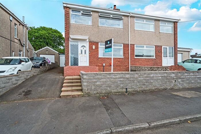 3 Bedroom Semi-Detached House For Sale In Myrtle Road, Garden Village, Swansea, SA4