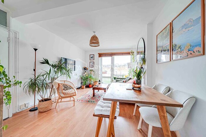 1 Bedroom Flat To Rent In Camden Walk, Islington, London, N1