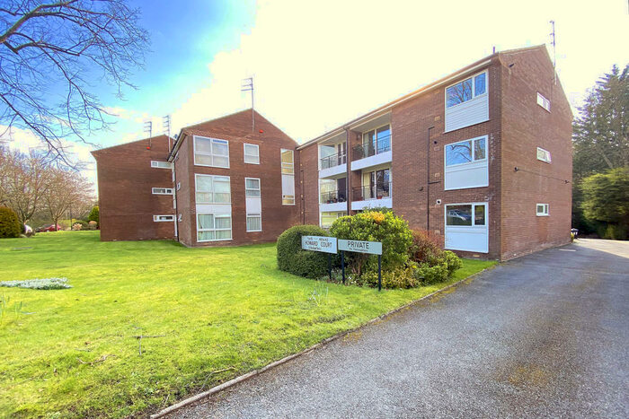 2 Bedroom Apartment To Rent In Rutland Drive, Harrogate, HG1