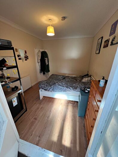 5 Bedroom Terraced House To Rent In Babington Road, Hendon, NW4