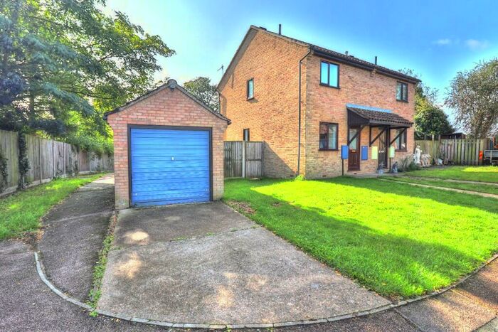 2 Bedroom Semi-Detached House To Rent In Briar Close, Halesworth, Suffolk, IP19