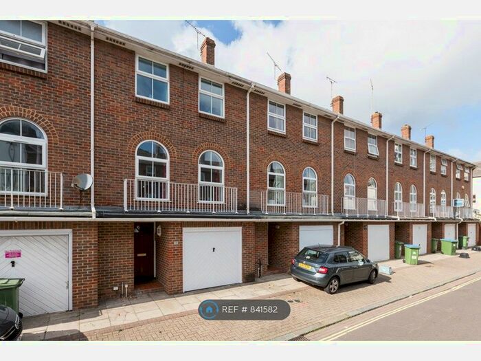 4 Bedroom Terraced House To Rent In John Street, Southampton, SO14