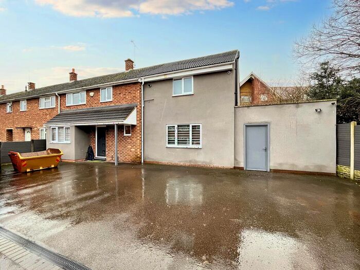 4 Bedroom End Of Terrace House To Rent In St Lukes Road, Barton-under-Needwood, DE13