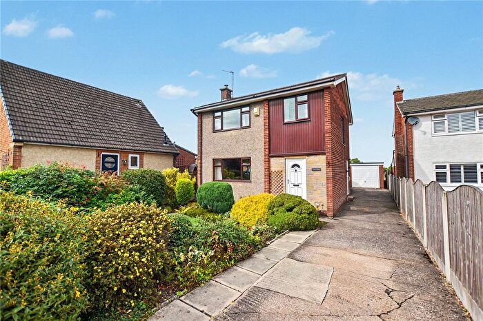 4 Bedroom Detached House For Sale In The Roundway, Morley, Leeds, West Yorkshire, LS27