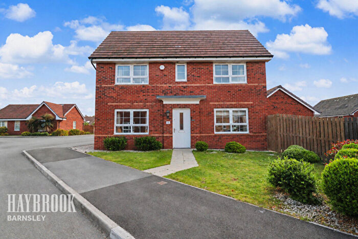 3 Bedroom Detached House For Sale In Carrs Avenue, Cudworth, S72