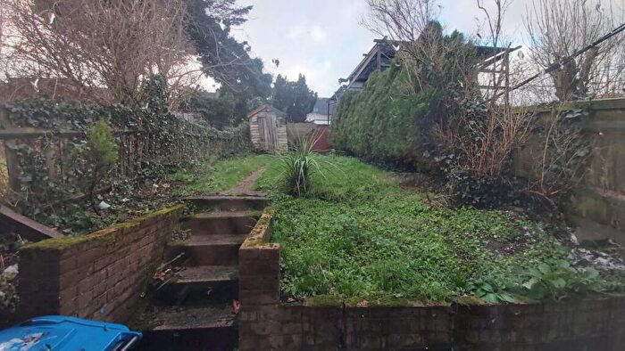 2 Bedroom Flat To Rent In Brighton Road, CR8