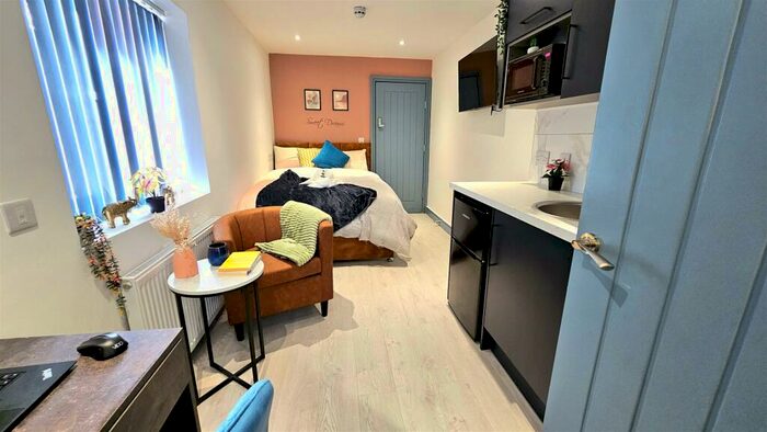 Studio To Rent In Allesley Old Road, Coventry, CV5