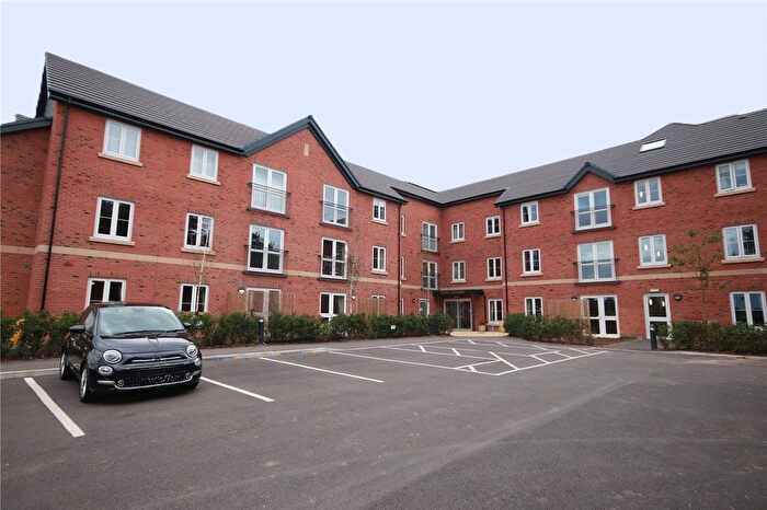 2 Bedroom Flat For Sale In Poppy Grange, Liverpool Road South, Maghull, L31