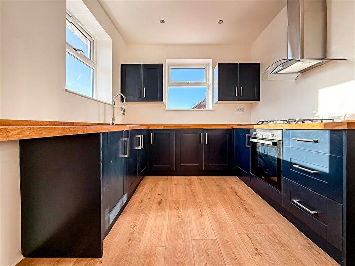 1 Bedroom Flat For Sale In Copnor Road, Portsmouth, PO3