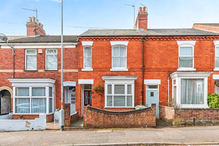 3 Bedroom Terraced House For Sale In College Street, Wellingborough, NN8