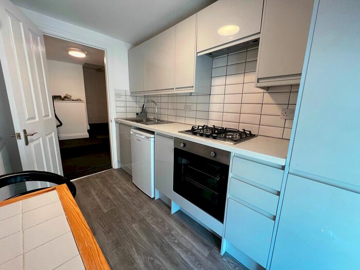 2 Bedroom Flat To Rent In , Dollar Street, Cirencester, GL7