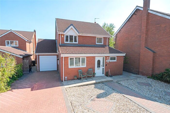 3 Bedroom Detached House For Sale In The Spinney, Moortown, Leeds, West Yorkshire, LS17