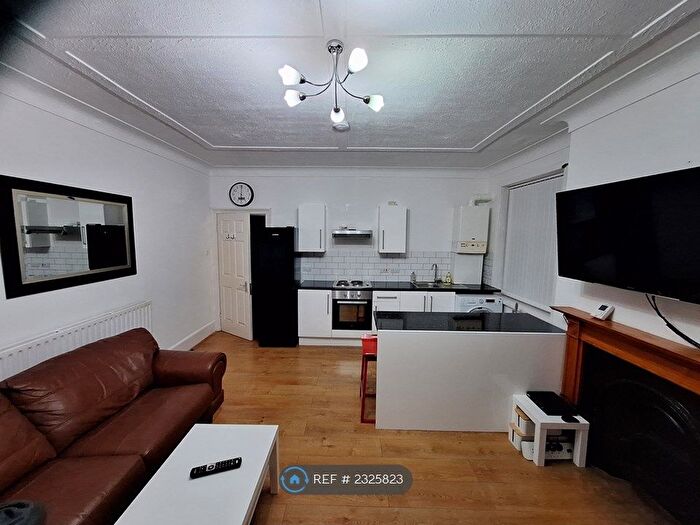 1 Bedroom Flat To Rent In Stanley Road, Manchester, M16