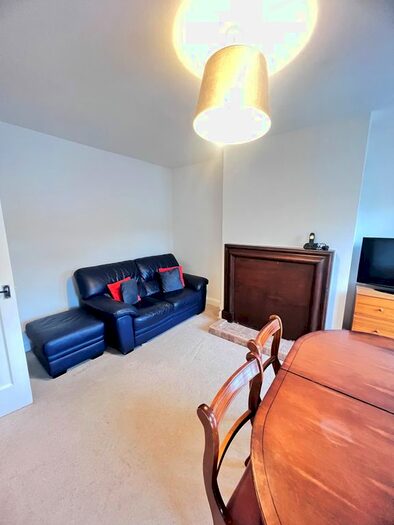 2 Bedroom Flat To Rent In Great North Road, Hertfordshire, New Barnet, EN5