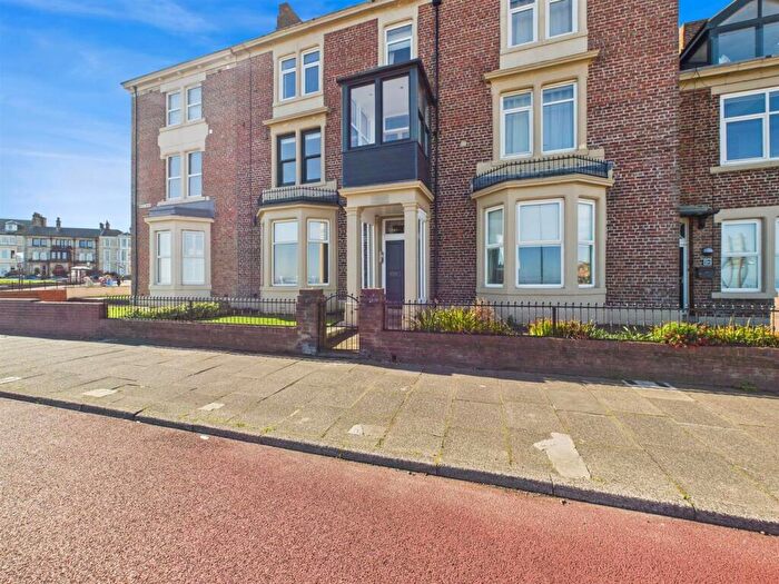 1 Bedroom Apartment To Rent In Grand Parade, Tynemouth, NE30