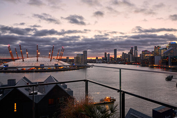 3 Bedroom Penthouse For Sale In Sales Gallery, Orchard Place, London, E14