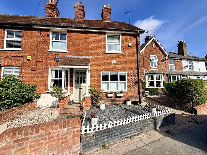 2 Bedroom End Of Terrace House For Sale In Bourne End - Stunning Character Cottage, SL8