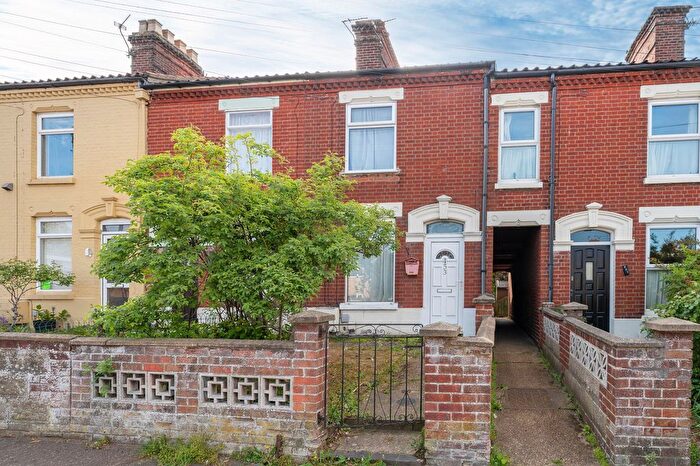 2 Bedroom Terraced House For Sale In Sprowston Road, Norwich, NR3