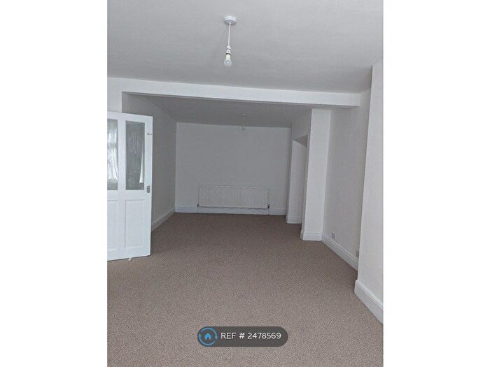 4 Bedroom Semi Detached House To Rent In Old Church Road, Coventry, CV6