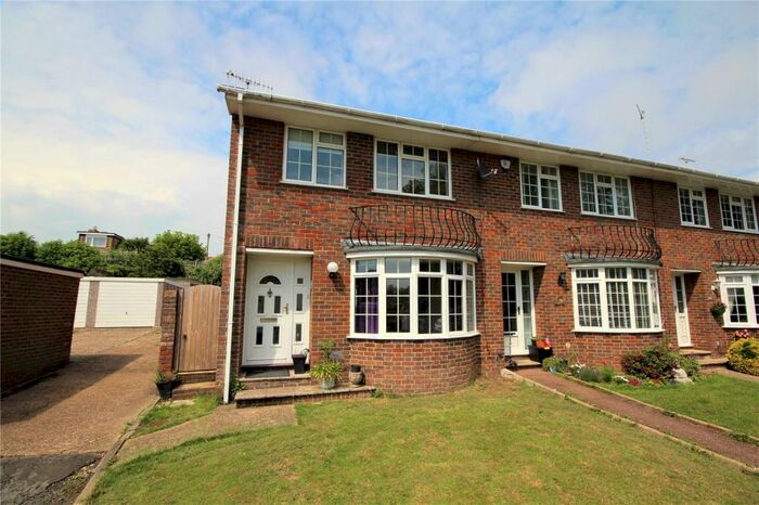 3 Bedroom End Of Terrace House To Rent In The Moorings, Lancing, West Sussex, BN15