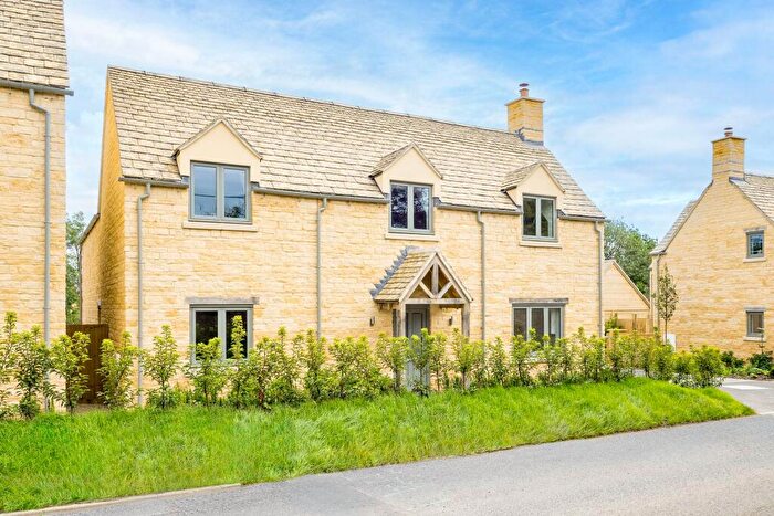 4 Bedroom Detached House To Rent In The Arrows, Little Rissington, GL54