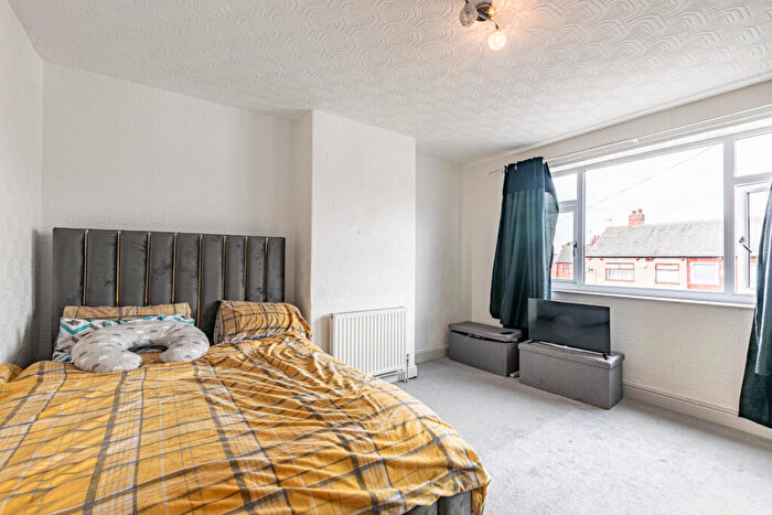 3 Bedroom Terraced House For Sale In Dawlish Terrace, Osmondthorpe, Leeds, LS9