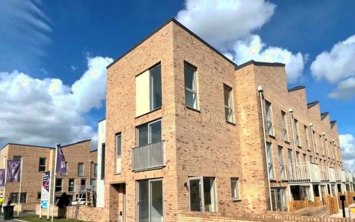 3 Bedroom Town House To Rent In Lescar Road, Waverley, Rotherham, S60