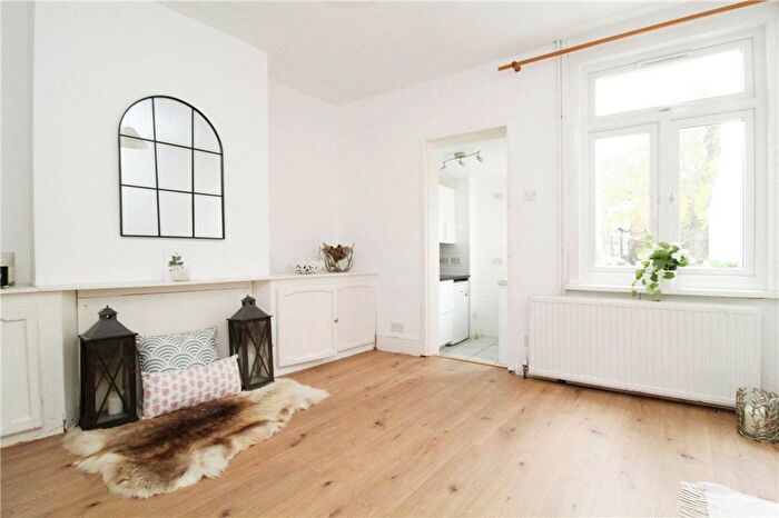 2 Bedroom Terraced House To Rent In Keens Road, Croydon, CR0