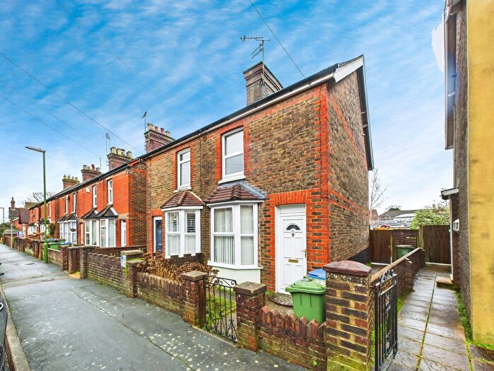 2 Bedroom Semi-Detached House For Sale In Gladstone Road, Horsham, West Sussex, RH12