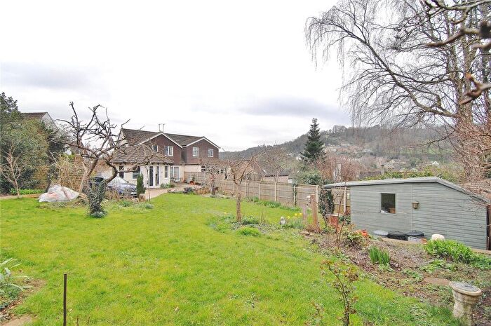 3 Bedroom Semi-Detached House For Sale In Weyhouse Close, Stroud, Gloucestershire, GL5