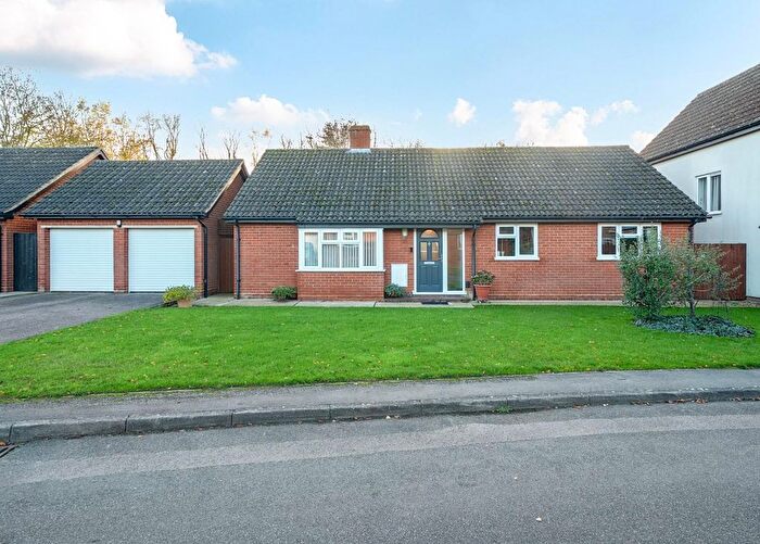 3 Bedroom Detached Bungalow For Sale In Winchfield, Great Gransden, SG19