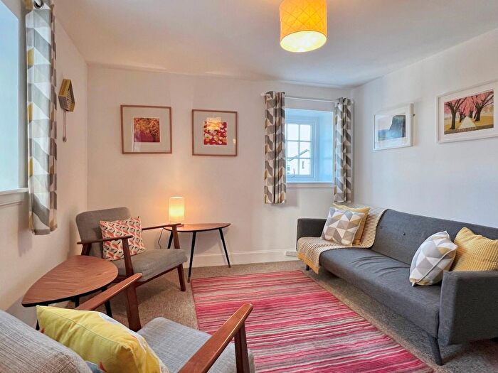 2 Bedroom Flat To Rent In Couper Street, Leith, Edinburgh, EH6