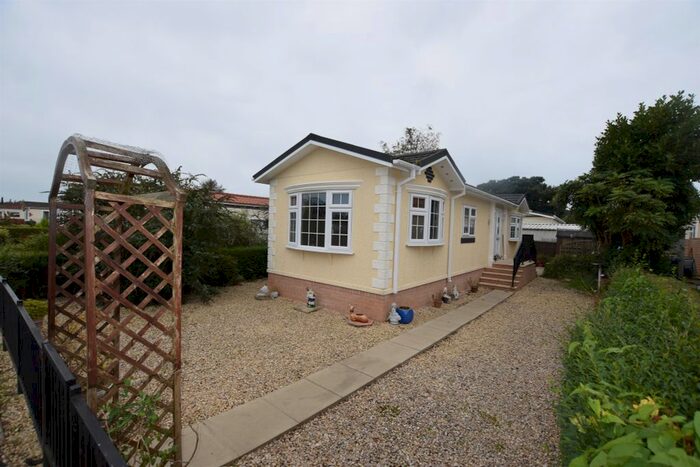 2 Bedroom Mobile/park Home For Sale In Rosneath Castle Caravan Park, Rosneath, Helensburgh, G84