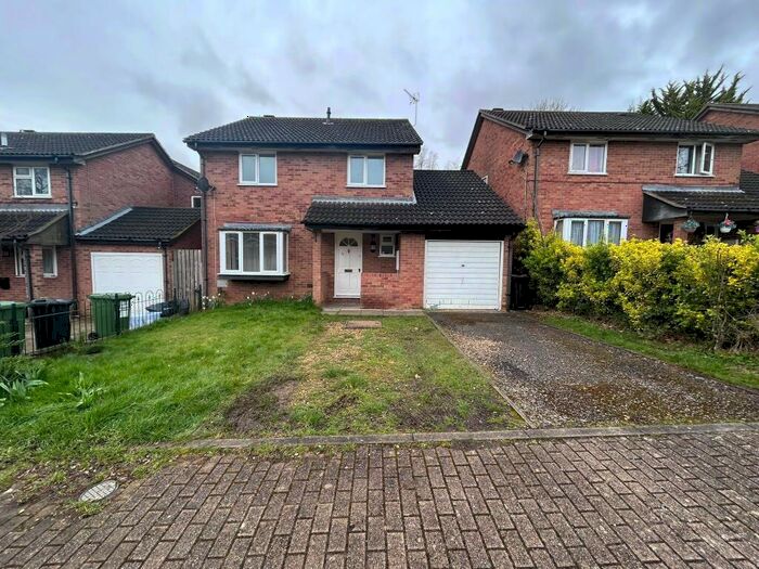 4 Bedroom Detached House To Rent In Fishermead, MK6