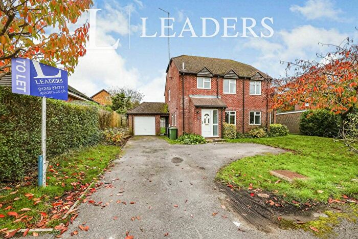 4 Bedroom Detached House To Rent In Glen Dale, Rowlands Castle, PO9