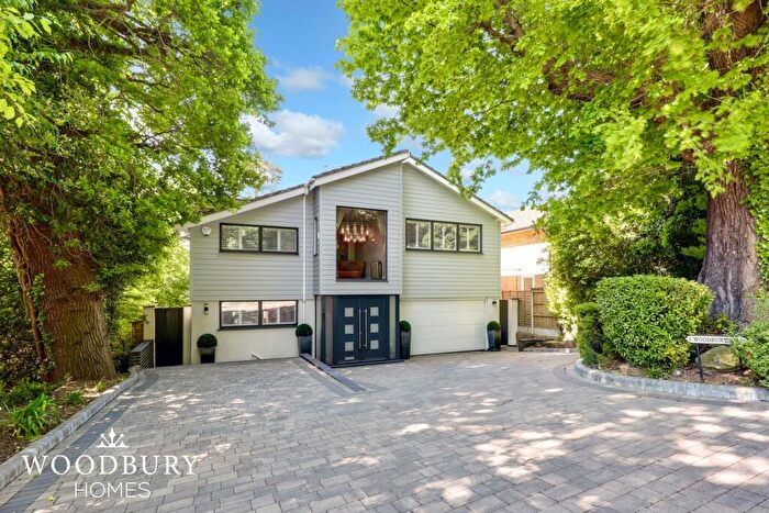 4 Bedroom Detached House For Sale In Woodbury Hill, Loughton, IG10