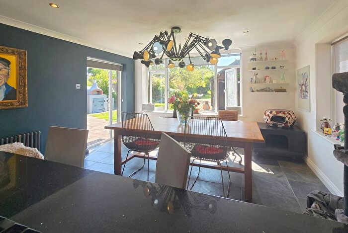 4 Bedroom Detached House For Sale In Pauls Lane, Sway, Lymington, Hampshire, SO41