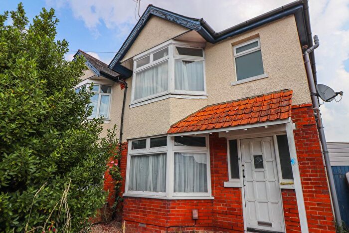 4 Bedroom Semi-Detached House To Rent In Ripstone Gardens, Southampton, SO17