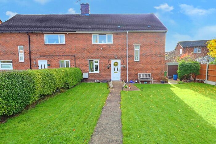 3 Bedroom Semi-Detached House For Sale In St. Marys Road, Dodleston, Chester, CH4