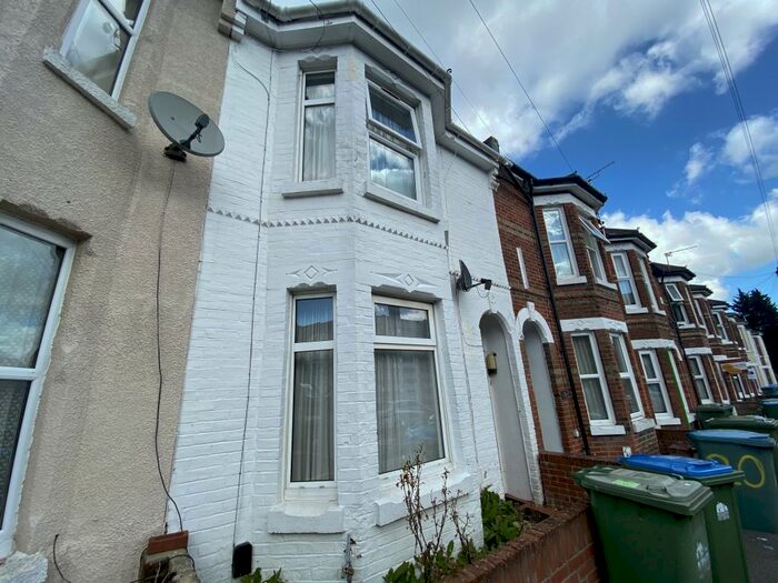 4 Bedroom House To Rent In Livingstone Road, SO14