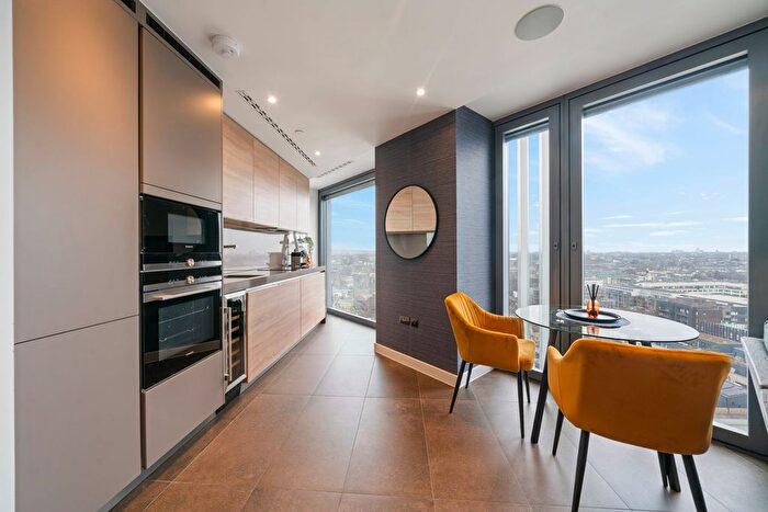 1 Bedroom Flat For Sale In Chronicle Tower, City Road, London, EC1V