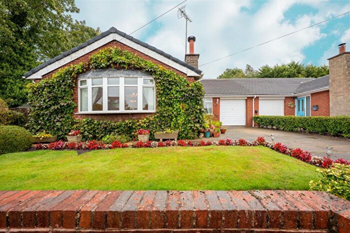 4 Bedroom Semi-Detached Bungalow For Sale In Lynwood Avenue, Aughton, L39