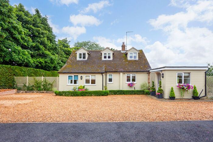 4 Bedroom Detached House For Sale In Dursden Lane, Pewsey, SN9