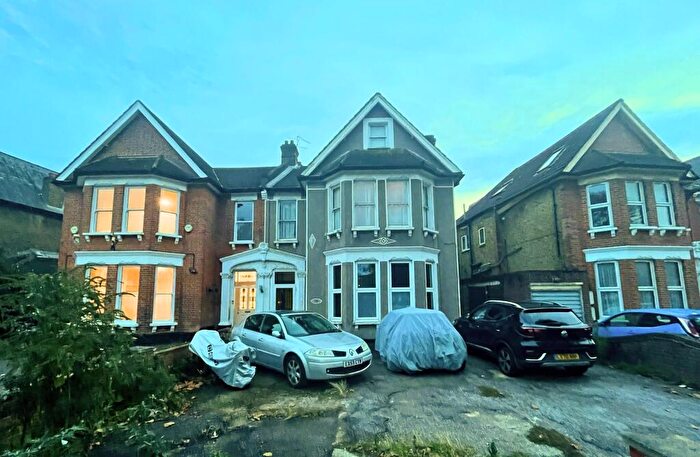 2 Bedroom Flat For Sale In Flat, Bromley Road, Catford, London, SE6